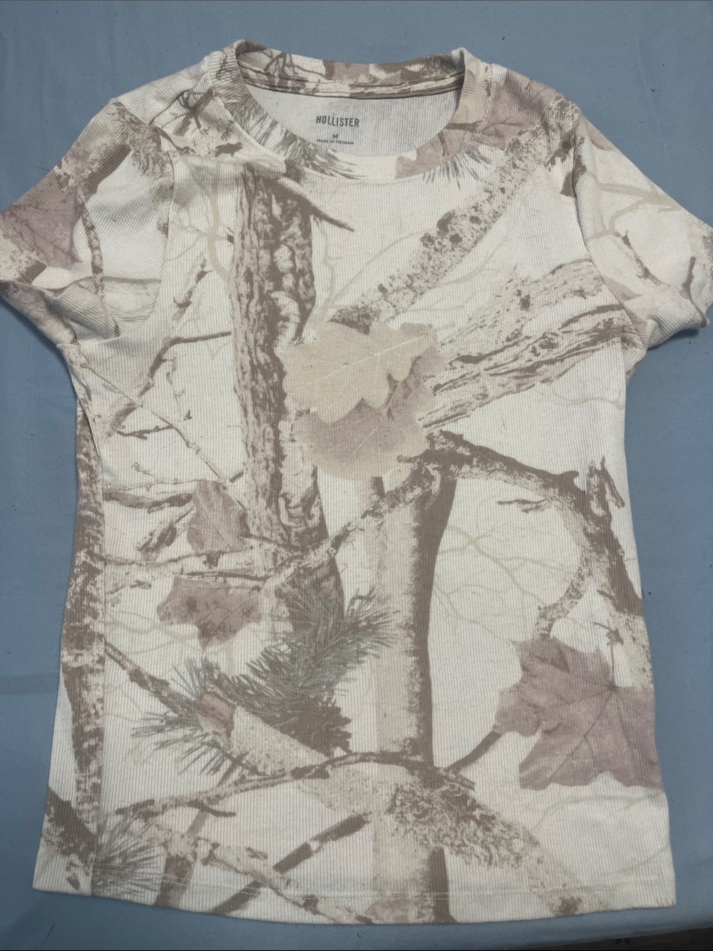 Hollister Cream & Tan Woodland Print Short-Sleeve Tee